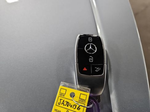 Used 2018 Mercedes-Benz E 400 4MATIC Sedan image 36