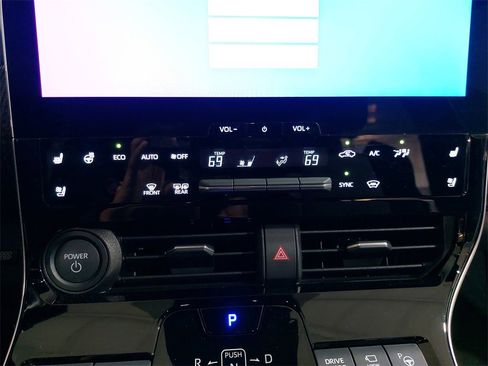 Used 2025 Subaru Solterra Touring image 25