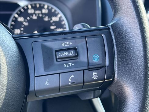 Certified 2022 Nissan Rogue SV image 29