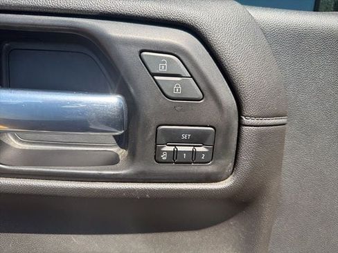 Used 2022 Chevrolet Silverado 1500 LTZ image 9