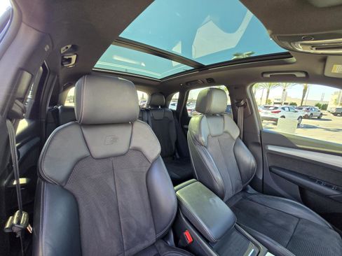 Used 2020 Audi SQ5 Premium w/ Convenience Package image 31