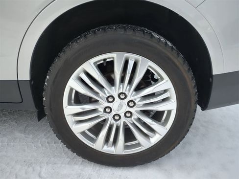 Used 2019 Cadillac XT5 Premium Luxury image 14