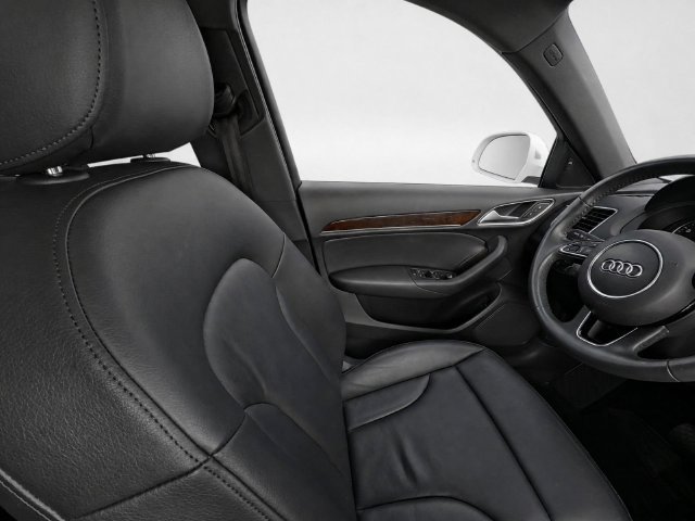Used 2018 Audi Q3 2.0T Premium Plus w/ Premium Plus Package AWD/4WD image 23
