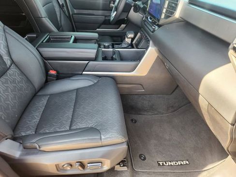 Used 2025 Toyota Tundra Limited AWD/4WD image 14