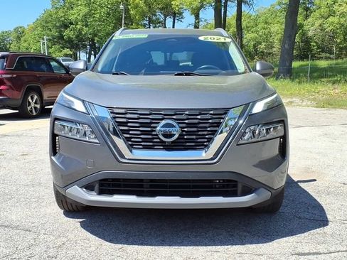 Used 2021 Nissan Rogue SV AWD/4WD image 2