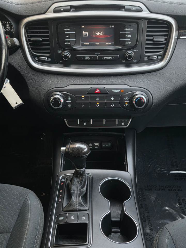 Used 2016 Kia Sorento AWD w/ LX Convenience Package image 15