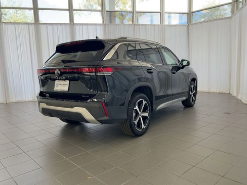 New 2026 Volkswagen Tiguan SE image 9