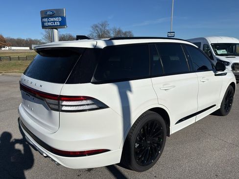 Used 2025 Lincoln Aviator Reserve w/ Equipment Group 201A image 5