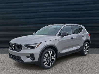 New 2026 Volvo XC40 B5 Ultra w/ Climate Package