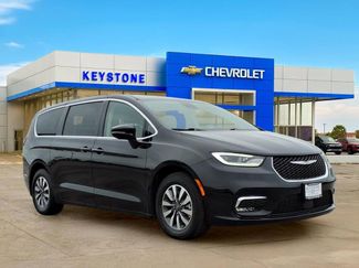 Used 2024 Chrysler Pacifica Limited FWD video 1