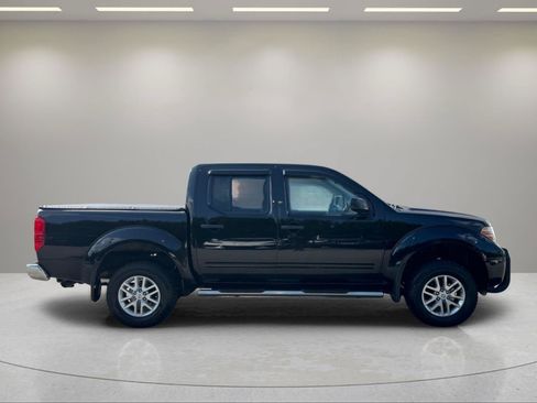 Used 2018 Nissan Frontier SV AWD/4WD image 6