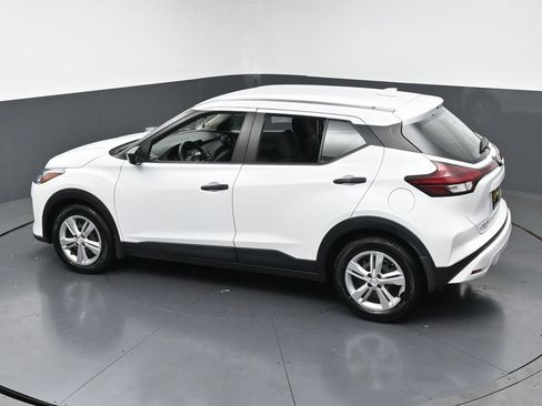 Used 2024 Nissan Kicks S image 37