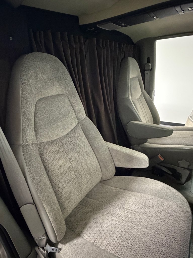 Used 2001 GMC Safari Passenger RWD image 12
