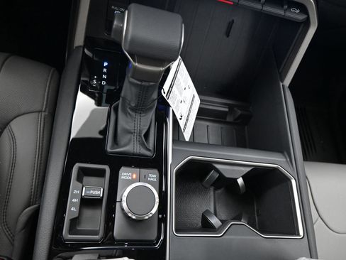 New 2026 Toyota Tundra Limited AWD/4WD image 28