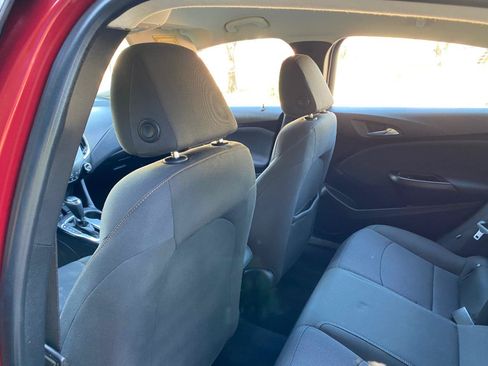Used 2018 Chevrolet Cruze LT FWD image 32