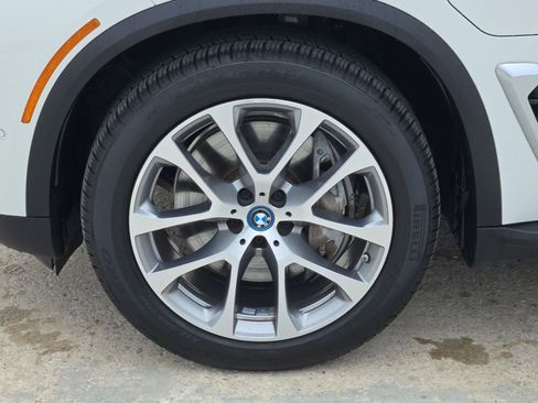 Used 2025 BMW X5 xDrive50e AWD/4WD image 11