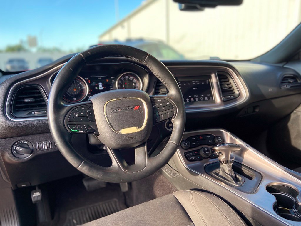 Used 2019 Dodge Challenger SXT RWD image 12