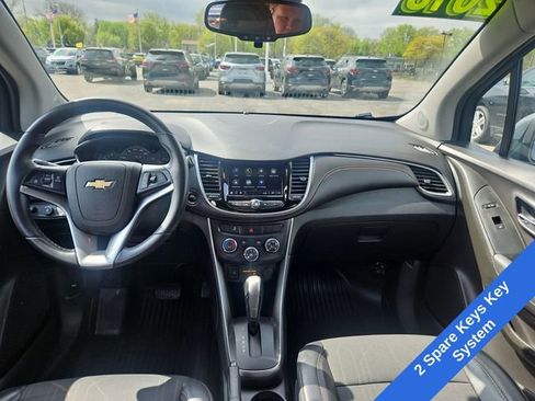Used 2018 Chevrolet Trax LT w/ LT Convenience Package FWD image 13