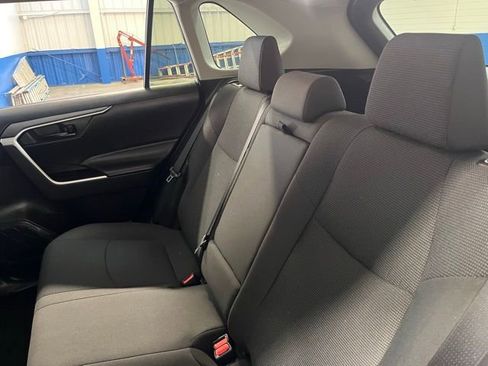 Used 2021 Toyota RAV4 LE w/ Carpet Mat Package (TMS) image 17