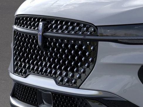 New 2026 Lincoln Nautilus Premier AWD/4WD image 18