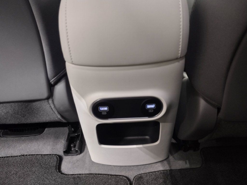 Certified 2024 Hyundai Ioniq 5 SEL AWD/4WD image 36