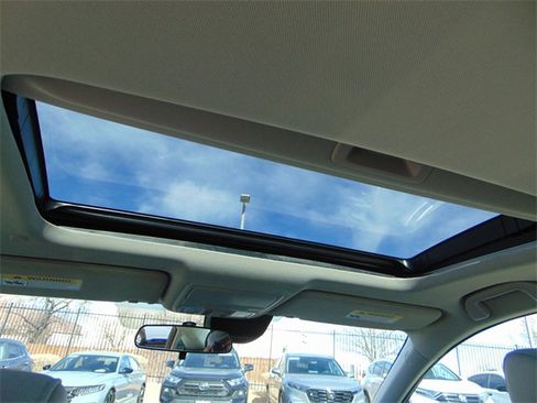 Used 2018 Honda Accord EX image 22