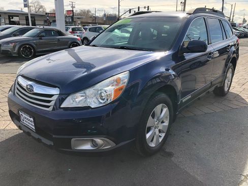 Used 2010 Subaru Outback 2.5i Premium image 5