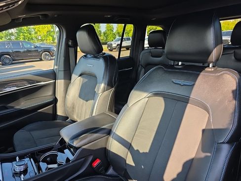 Certified 2022 Jeep Grand Cherokee Trailhawk w/ Advanced Protech Group II AWD/4WD image 14