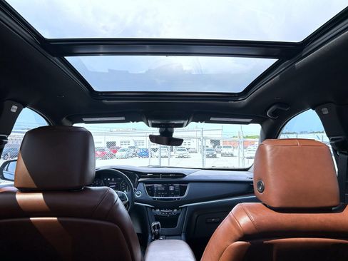 Used 2024 Cadillac XT5 Sportv w/ Technology Package AWD/4WD image 23