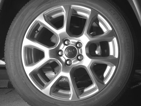 Used 2025 Jeep Compass Limited image 15