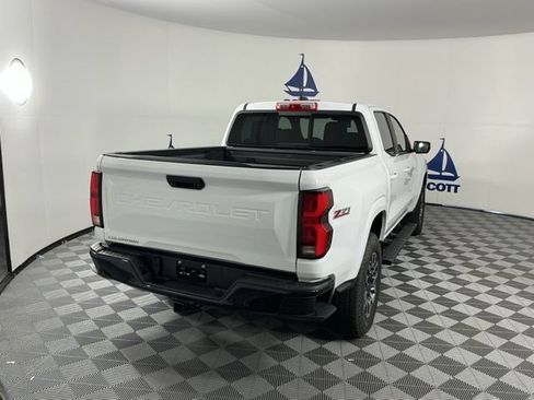 Used 2023 Chevrolet Colorado Z71 w/ Z71 Convenience Package 2 AWD/4WD image 5