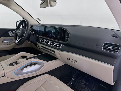 Certified 2020 Mercedes-Benz GLS 450 4MATIC image 31