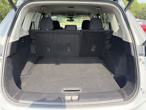 Used 2024 Nissan Rogue SV FWD image 9