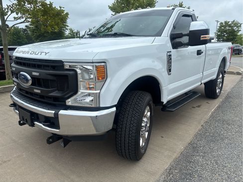 Used 2022 Ford F250 XL w/ Power Equipment Group AWD/4WD image 7