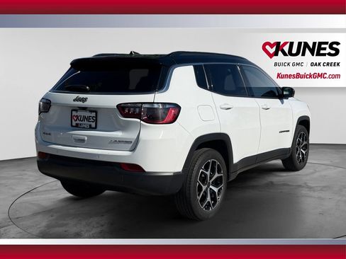 Used 2025 Jeep Compass Limited AWD/4WD image 9