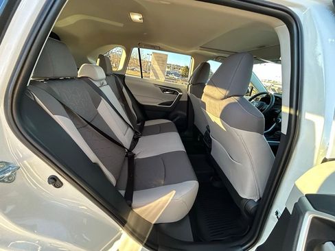 Used 2025 Toyota RAV4 XLE w/ Convenience Package image 26