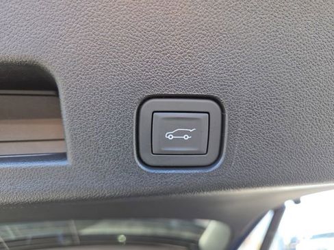 New 2026 Chevrolet Traverse LT w/ Driver Confidence Package image 17