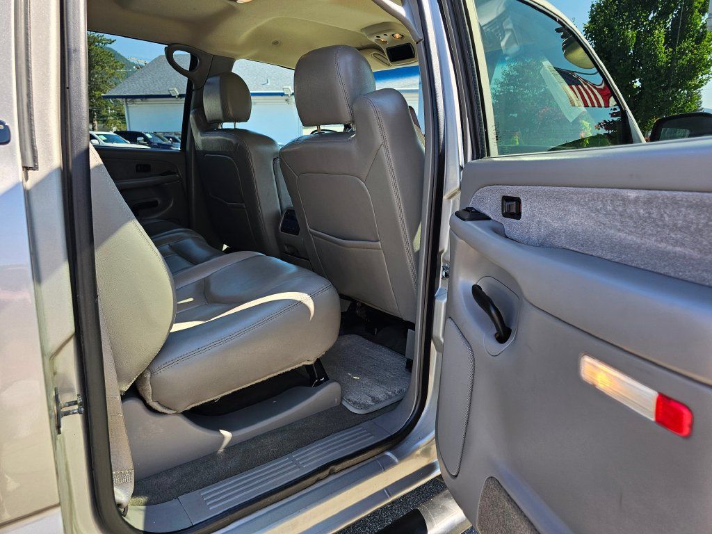 Used 2003 Chevrolet Silverado 2500 LT AWD/4WD image 14