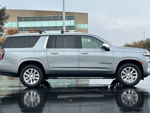 Certified 2023 Chevrolet Suburban Premier image 3