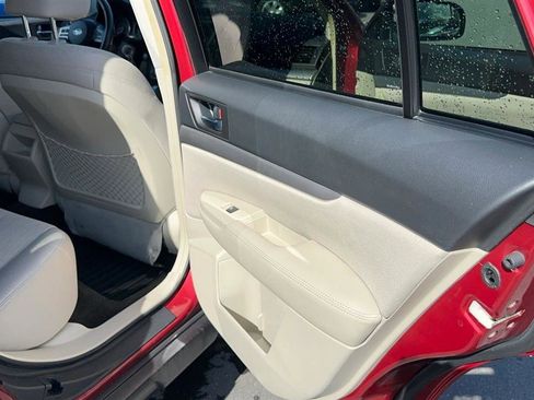 Used 2014 Subaru Outback 2.5i Premium w/ Moonroof Package AWD/4WD image 24