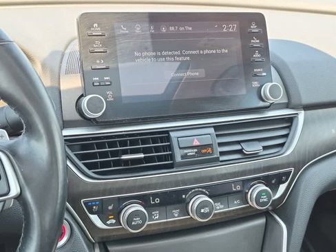 Used 2020 Honda Accord Touring image 14