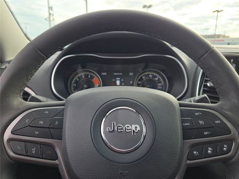 Certified 2022 Jeep Cherokee Limited image 34