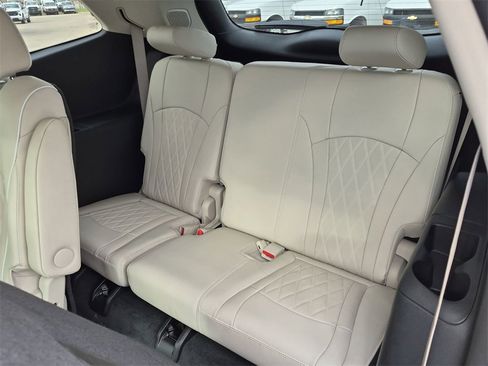 Used 2023 Buick Enclave Avenir w/ Avenir Technology Package image 24