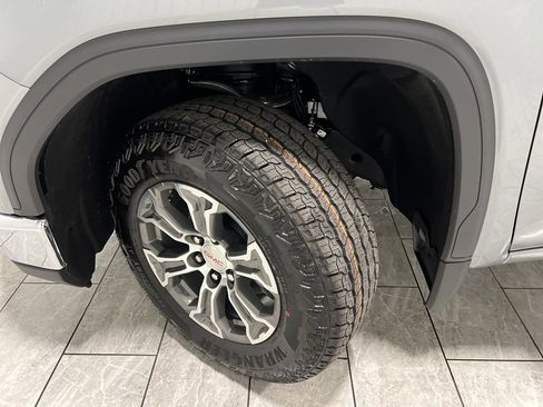 New 2026 GMC Sierra 1500 SLE image 34