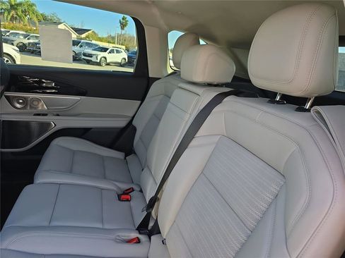 New 2026 Lincoln Nautilus Reserve image 12