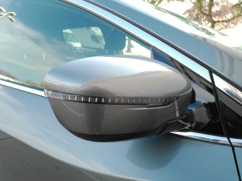 Used 2019 Nissan Murano SV image 22