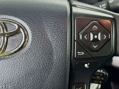 Used 2020 Toyota Tacoma SR RWD image 14