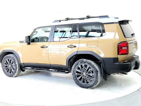 New 2026 Toyota Land Cruiser Base image 4