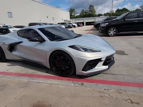Used 2022 Chevrolet Corvette Stingray Preferred Cpe w/ Z51 Performance Package RWD image 2