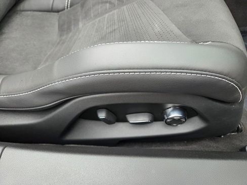 Used 2025 Chevrolet Corvette Z06 image 14